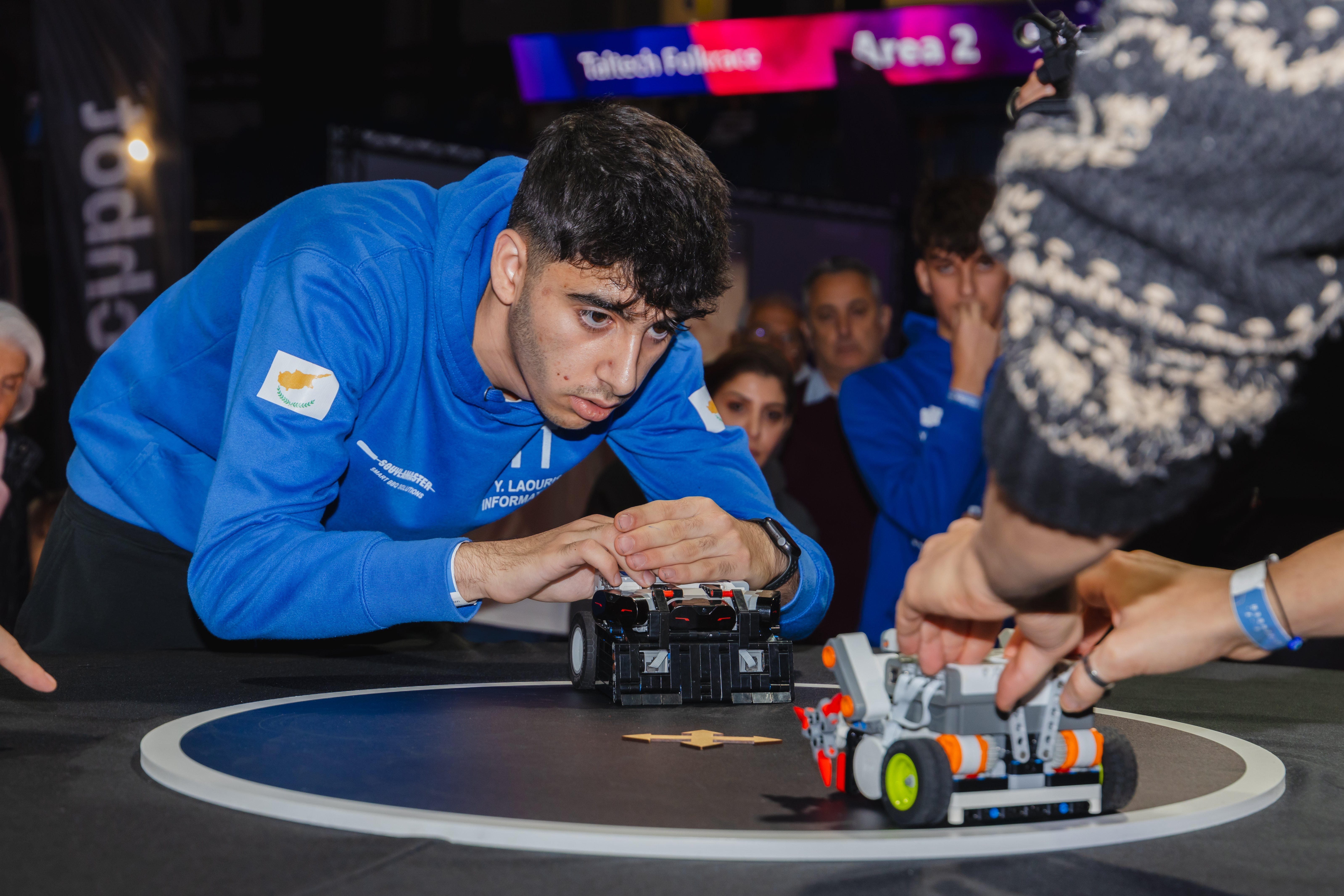 Η Κύπρος Σαρώνει στο Robotex International 2024